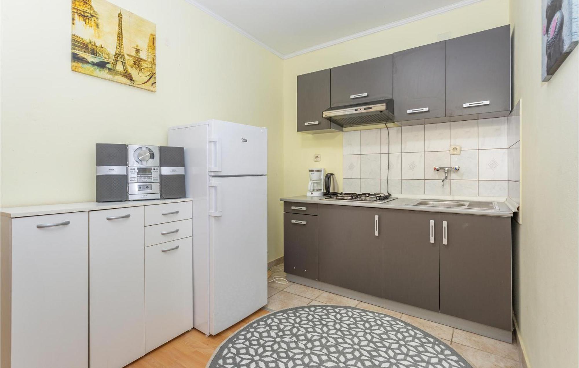 Awesome Apartment In Stara Baska 1 With Kitchen מראה חיצוני תמונה