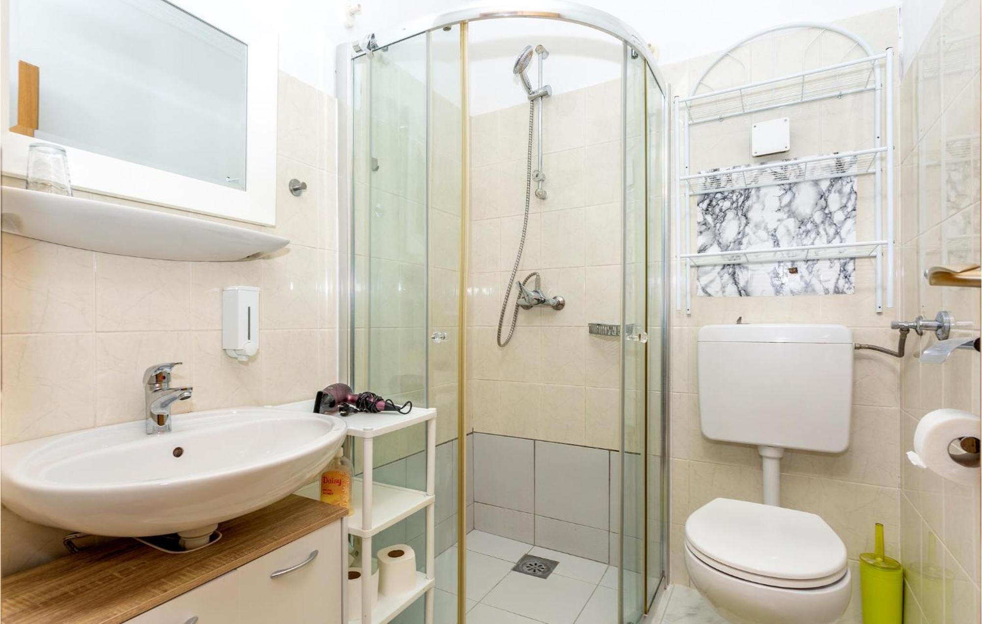 Awesome Apartment In Stara Baska 1 With Kitchen מראה חיצוני תמונה