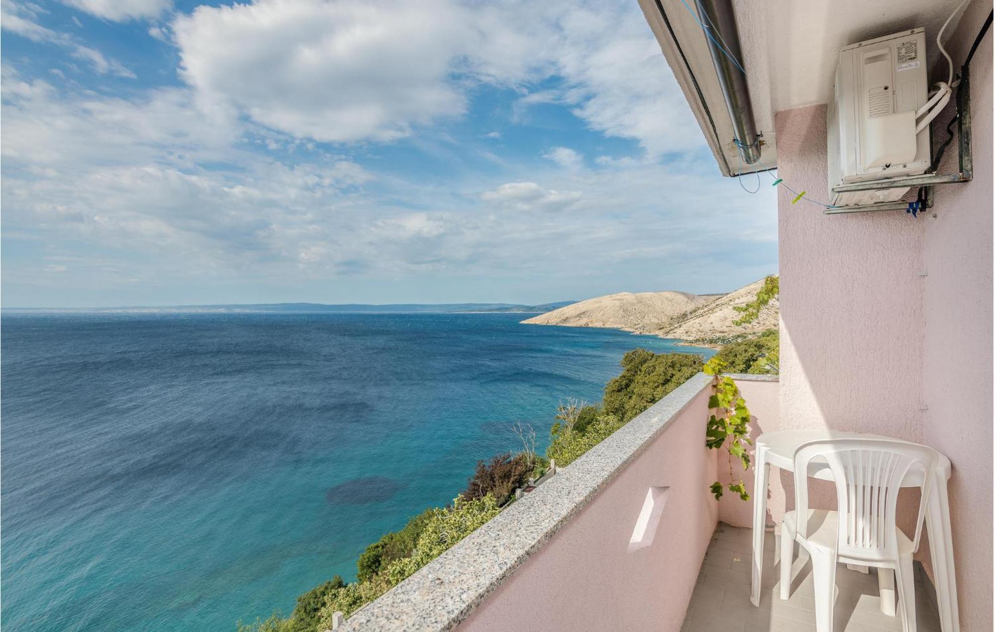 Awesome Apartment In Stara Baska 1 With Kitchen מראה חיצוני תמונה